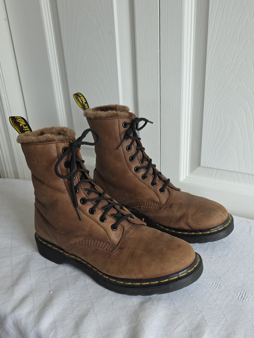 Dr. Martens SERENA Brown Leather Lace-Up Faux Fur Lined Combat Boots Size 10